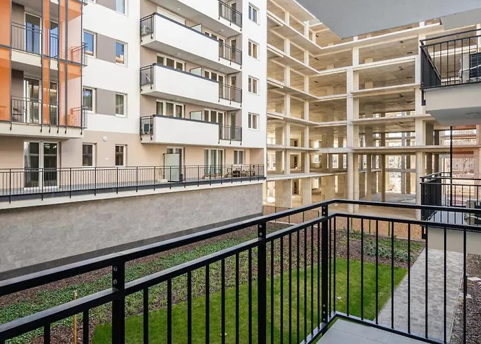 Heroes Square Apartamento *